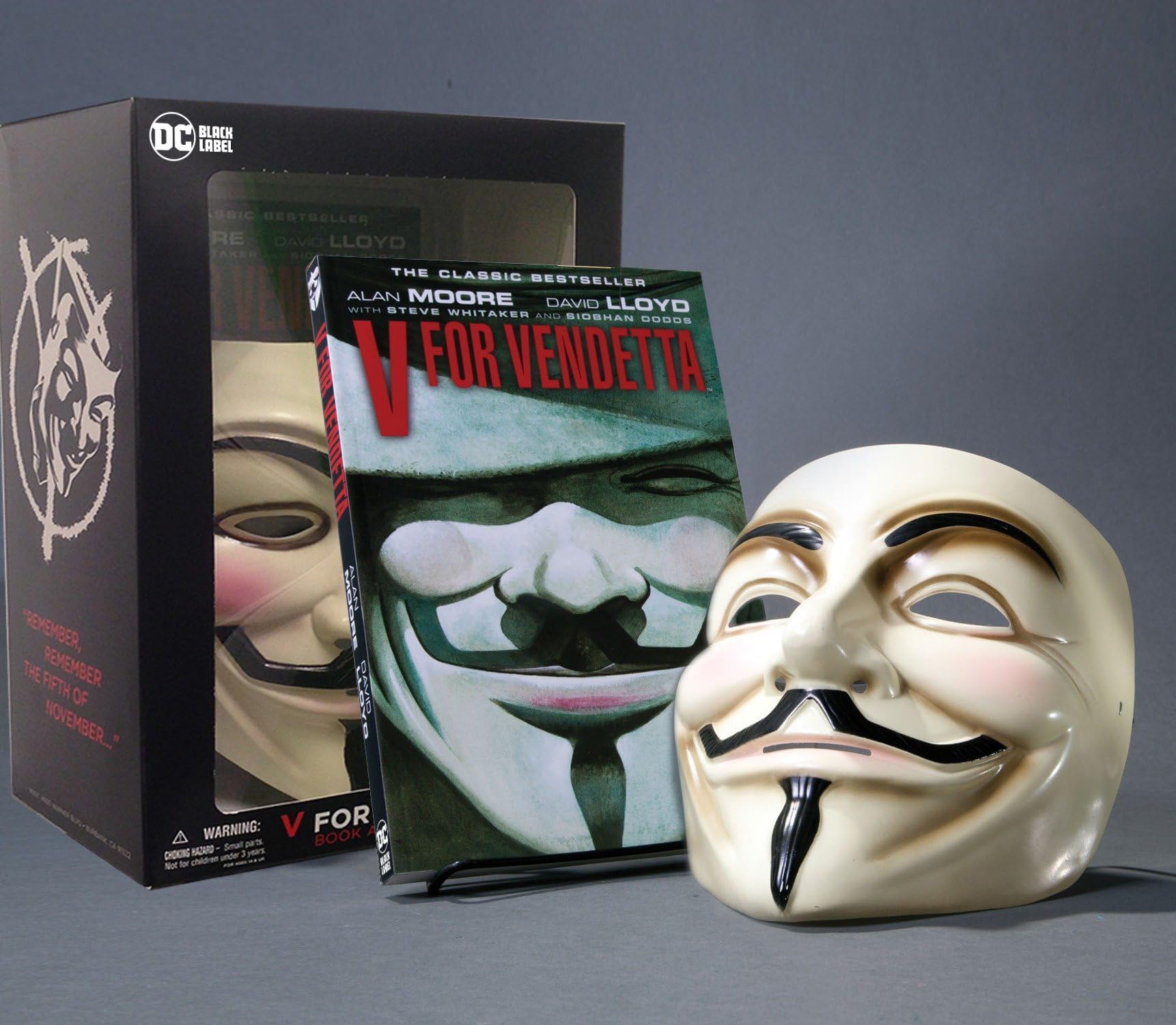 Cover of V for Vendetta Book & Mask Set